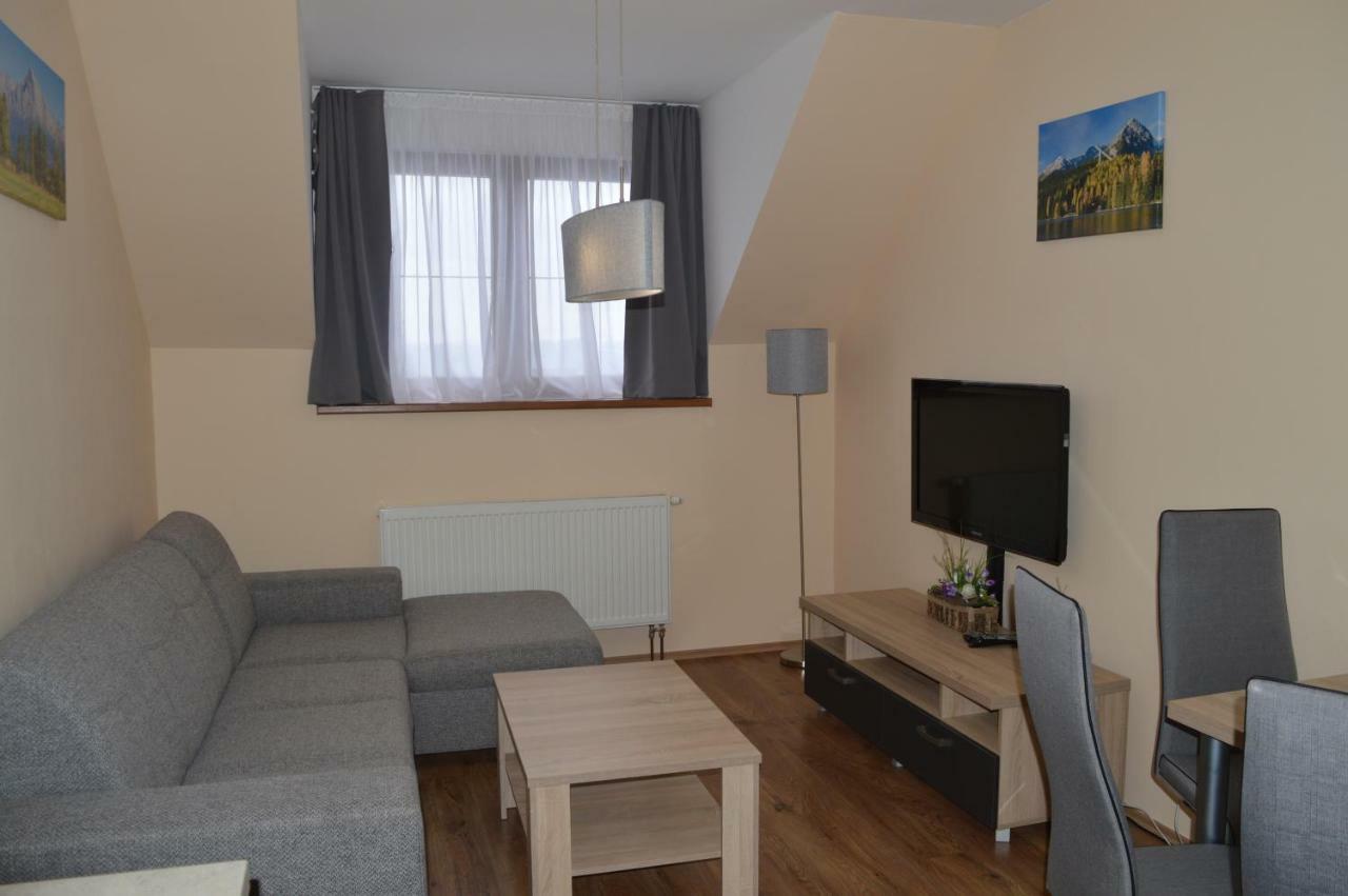 Apartman Erika Vel'ka Lomnica Exteriör bild