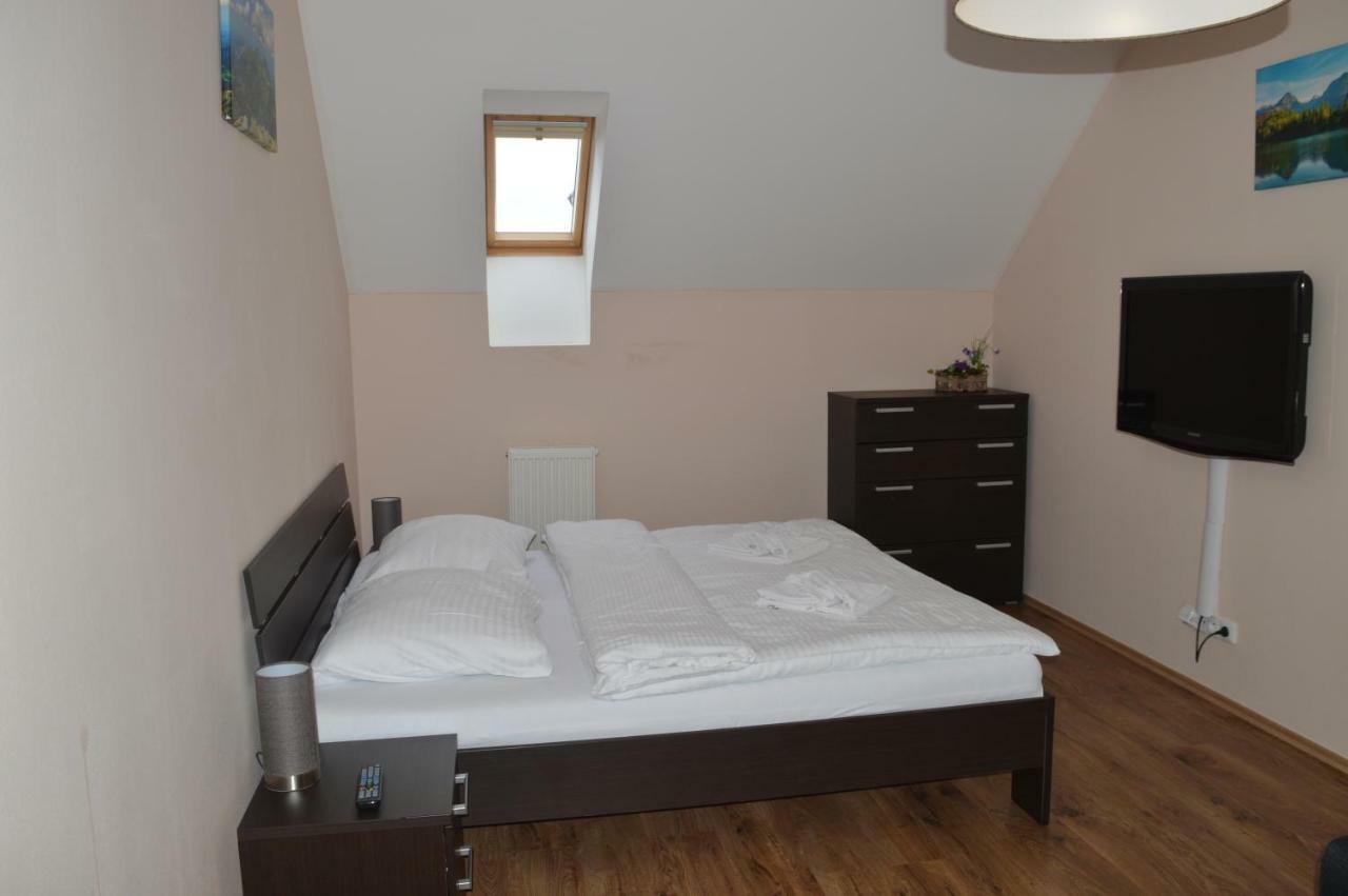 Apartman Erika Vel'ka Lomnica Exteriör bild