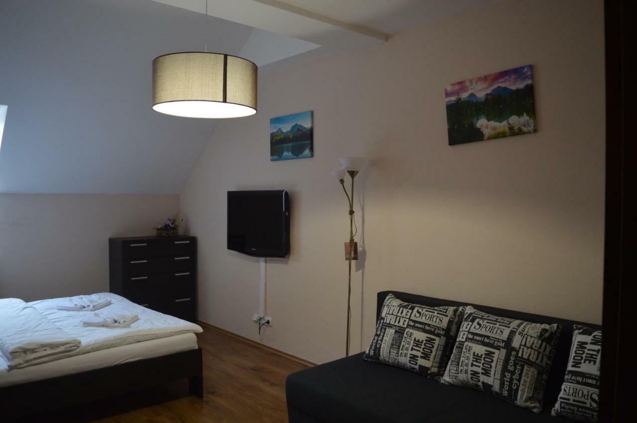 Apartman Erika Vel'ka Lomnica Exteriör bild